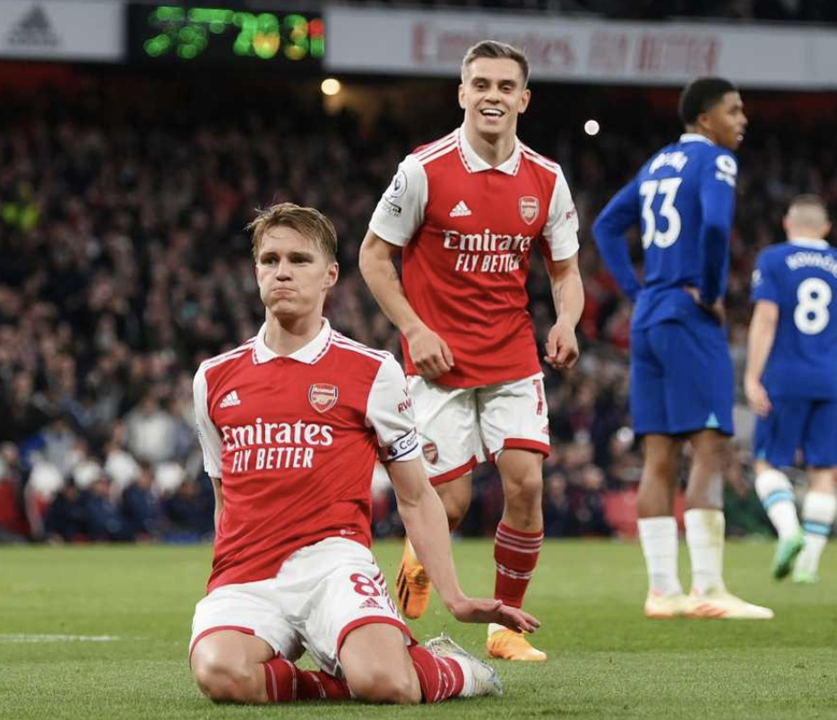 Uragano Arsenal nel Derby di Londra