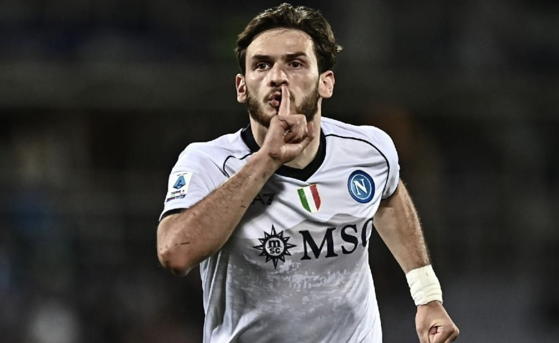 Kvara vicinissimo al PSG