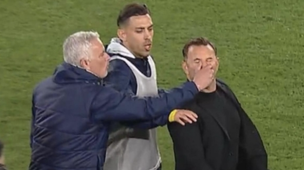 Mou perde le staffe